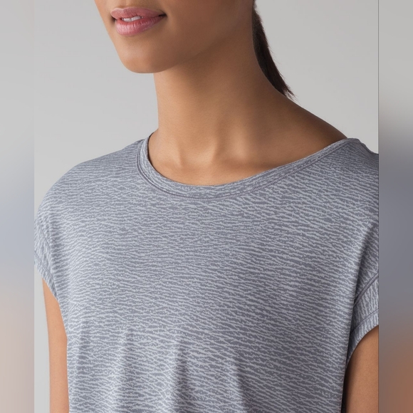 Lululemon Lost In Pace Short Sleeve - Picture 4 of 8